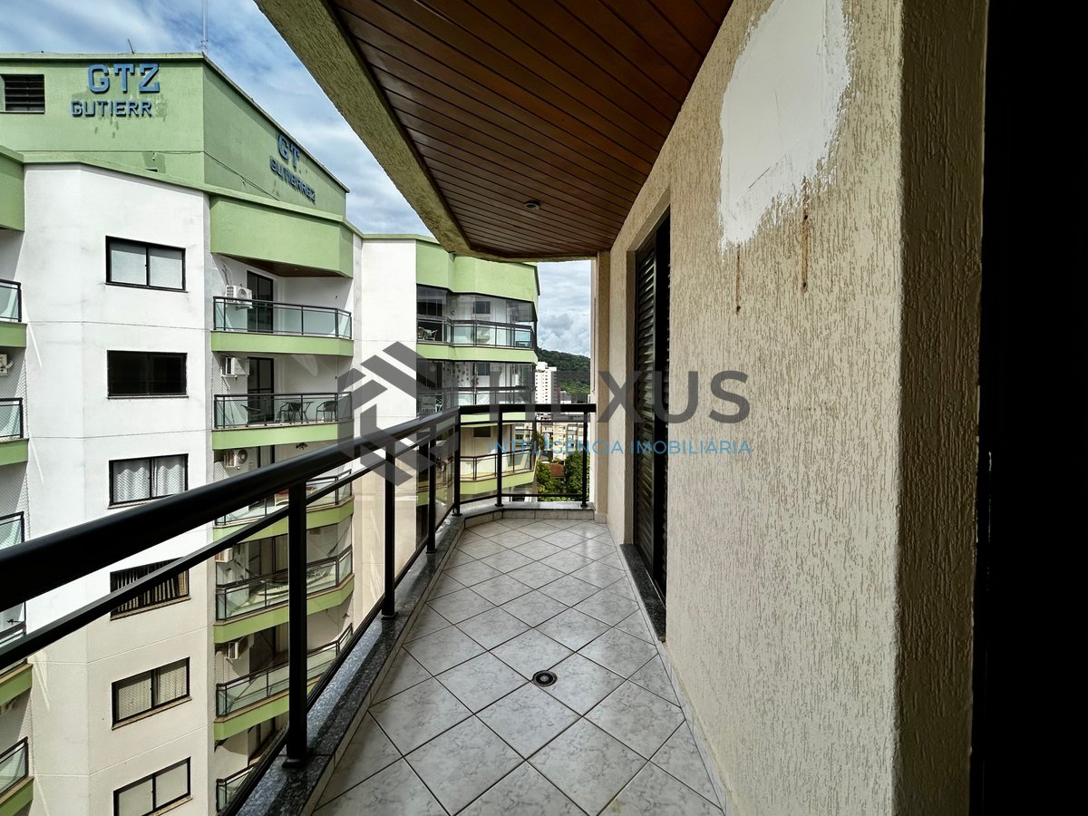 Foto 18 de Apartamento com varanda e lazer na Praia da Enseada, Guarujá