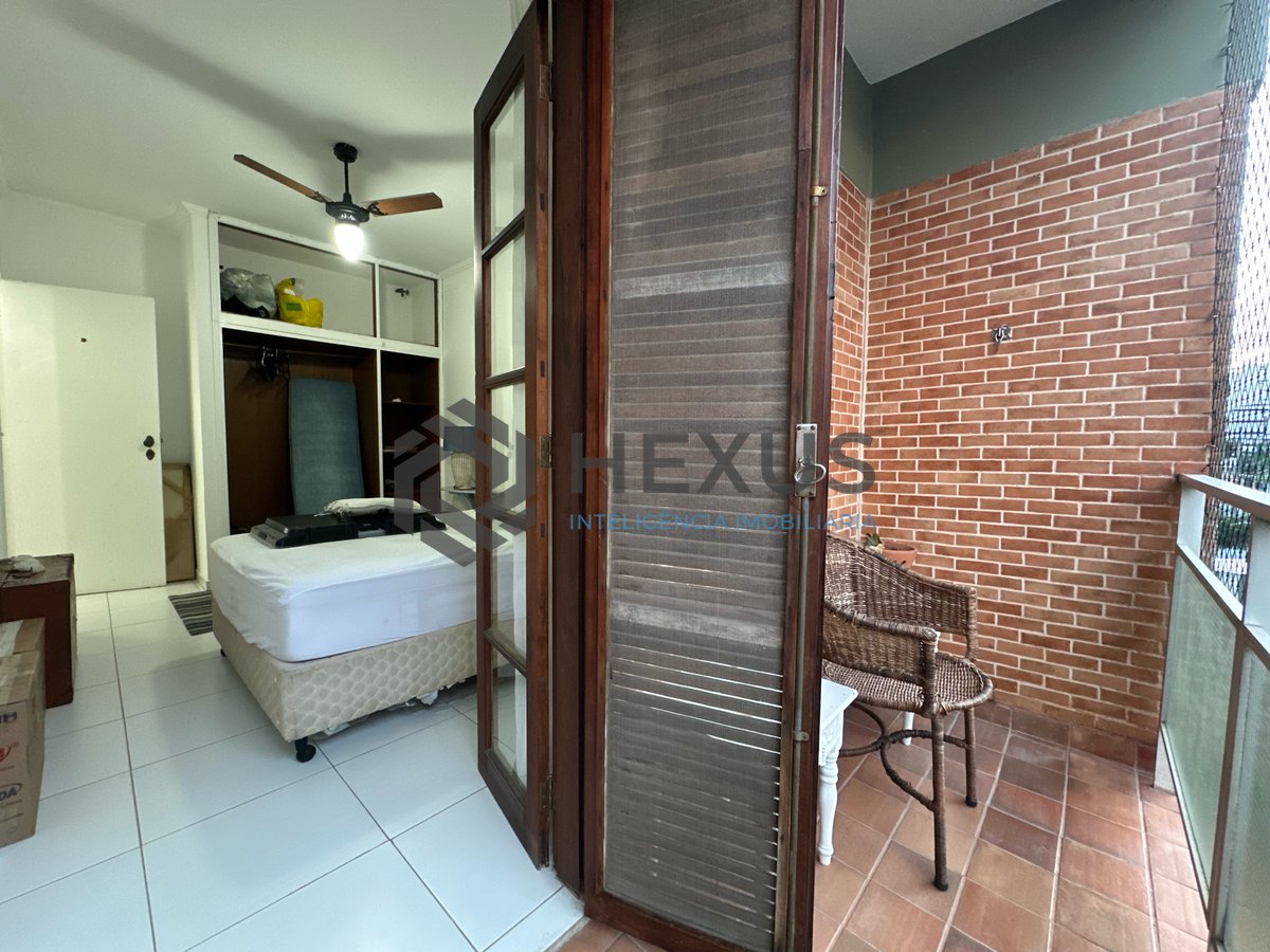 Foto 14 de Apartamento com varanda na Praia da Enseada, Guaruja