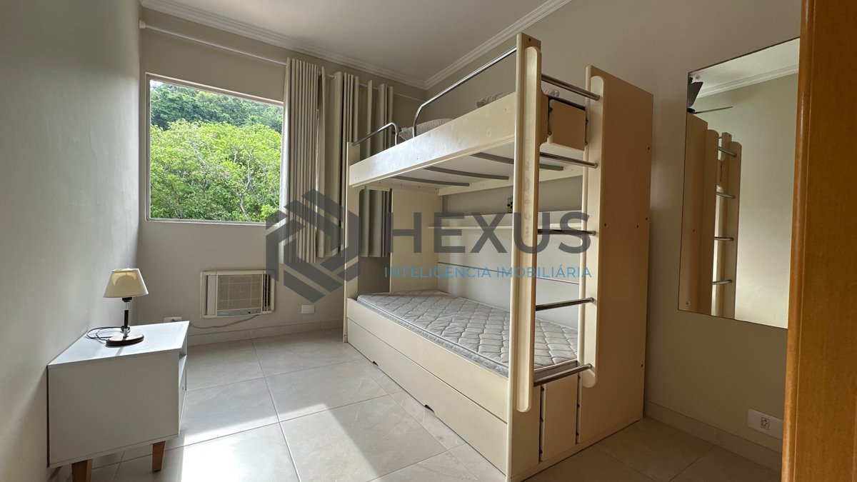 Foto 11 de Apartamento com varanda e lazer na Praia da Enseada, Guaruja