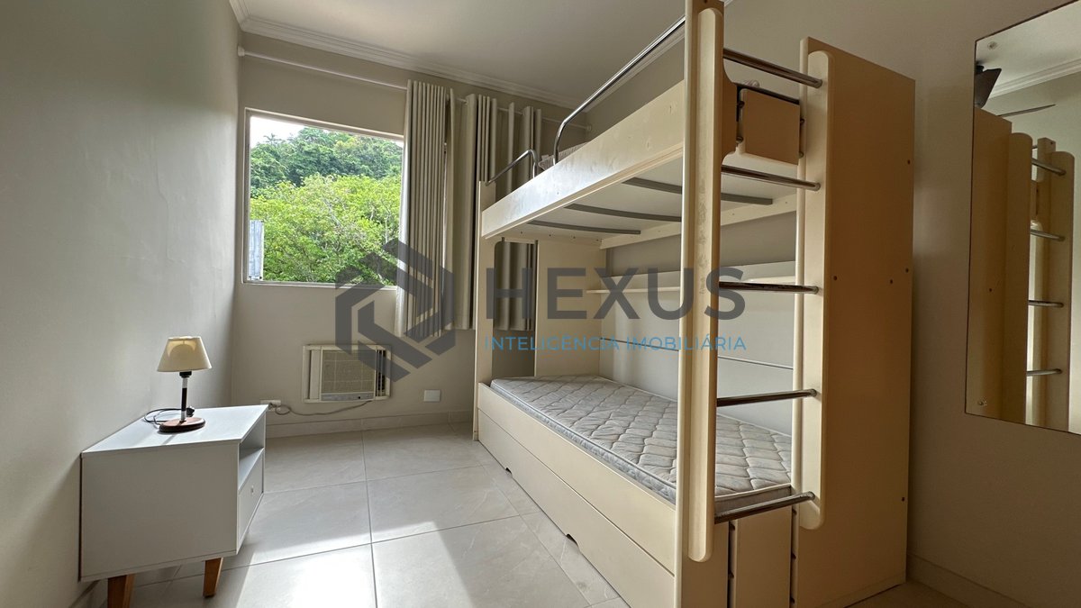 Foto 12 de Apartamento com varanda e lazer na Praia da Enseada, Guaruja