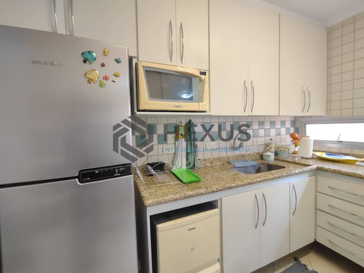 Foto 17 de Apartamento com varanda e lazer na Praia da Enseada, Guaruja