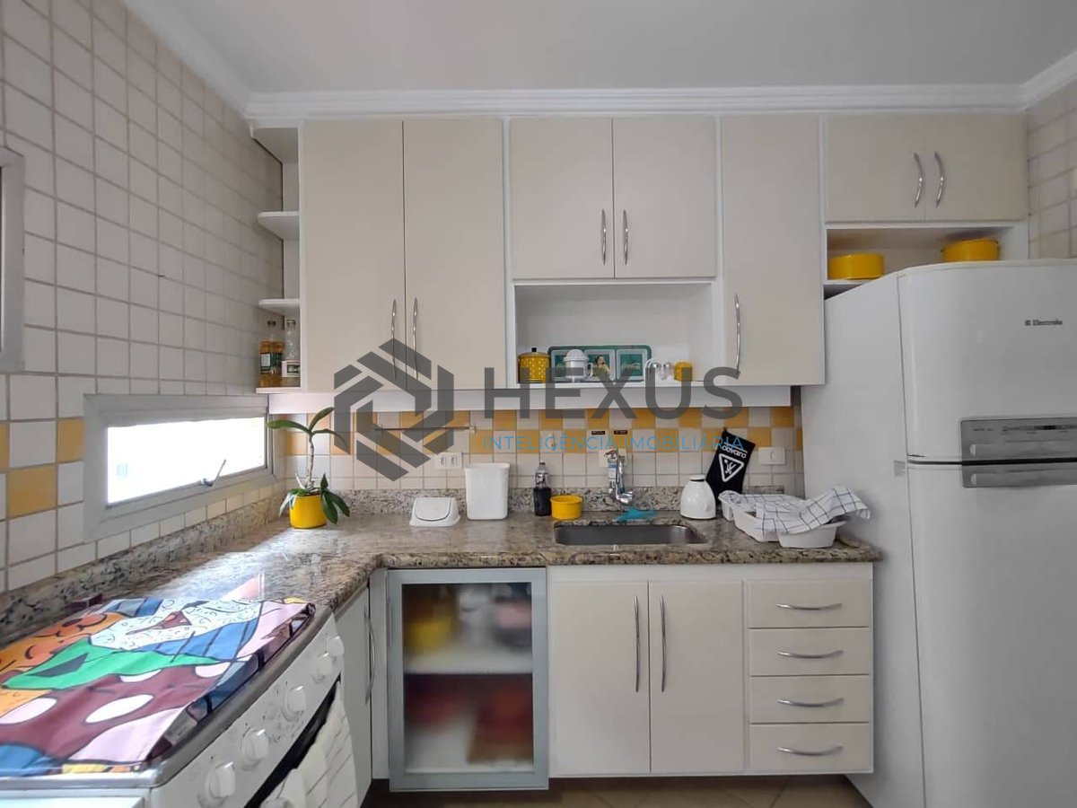 Foto 16 de Apartamento com varanda na Praia da Enseada, Guaruja