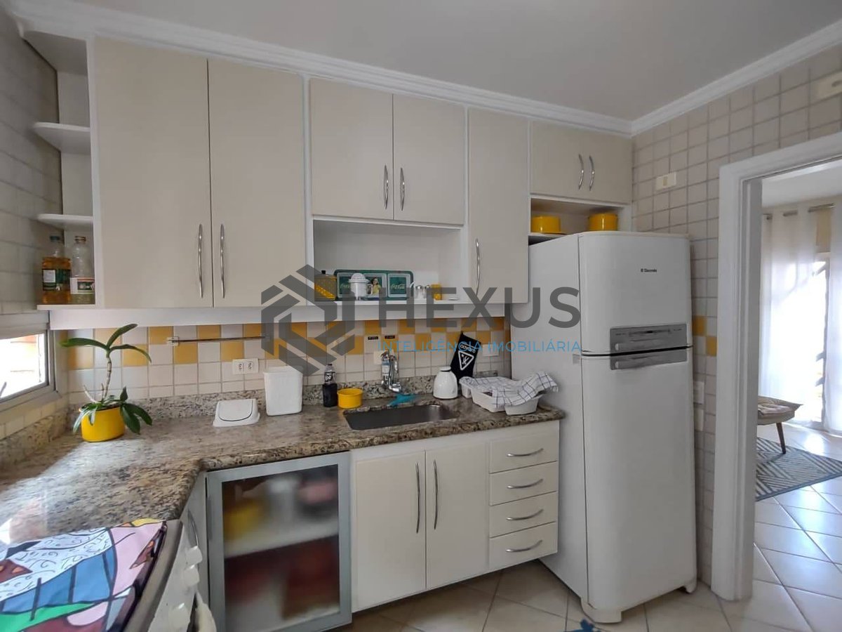 Foto 17 de Apartamento com varanda na Praia da Enseada, Guaruja