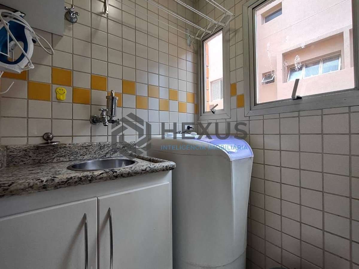 Foto 19 de Apartamento com varanda na Praia da Enseada, Guaruja