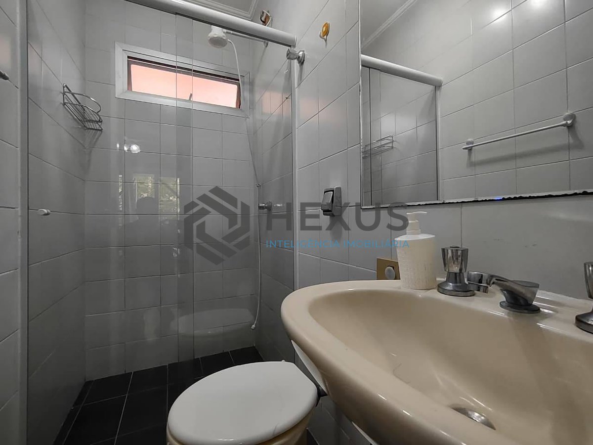 Foto 6 de Apartamento com varanda na Praia da Enseada, Guaruja