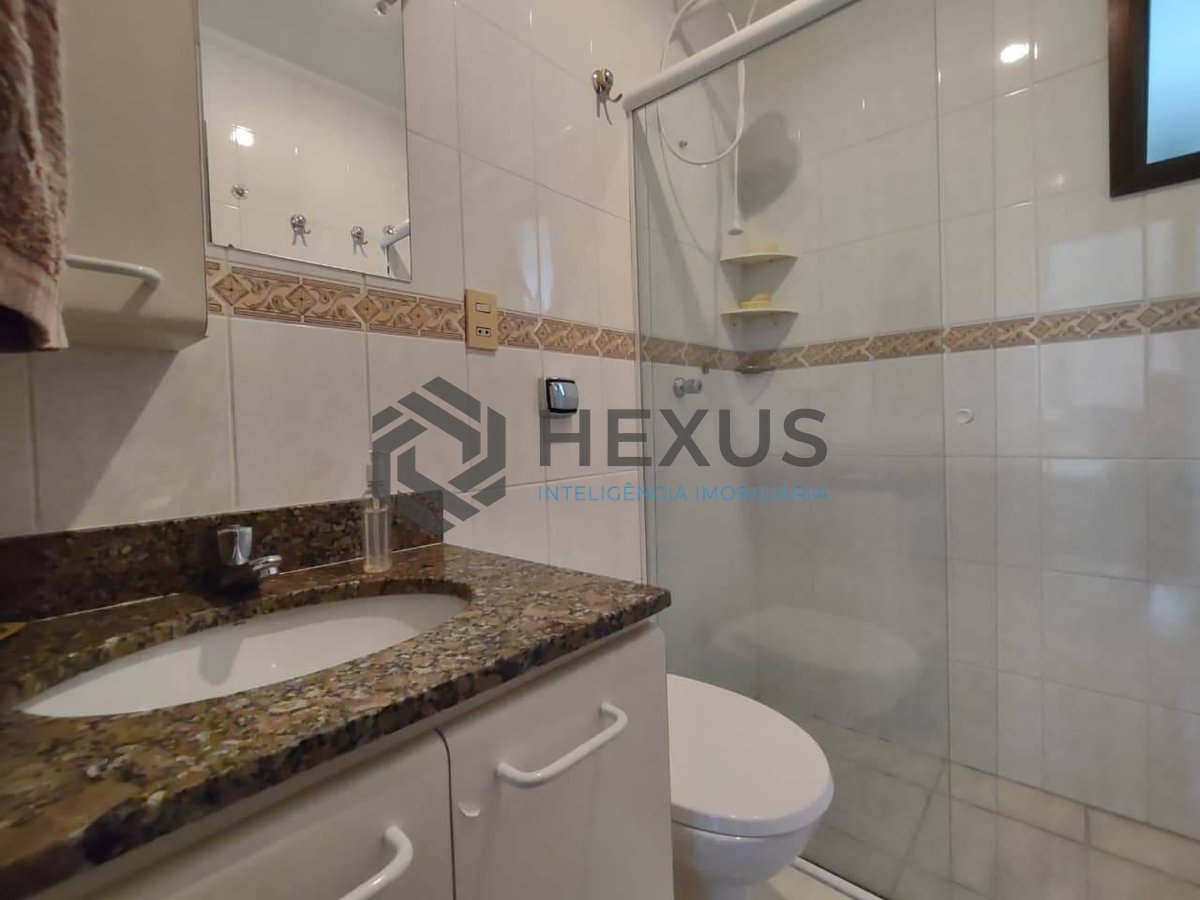 Foto 12 de Apartamento com varanda vista mar e lazer na Praia da Enseada, Guaruja