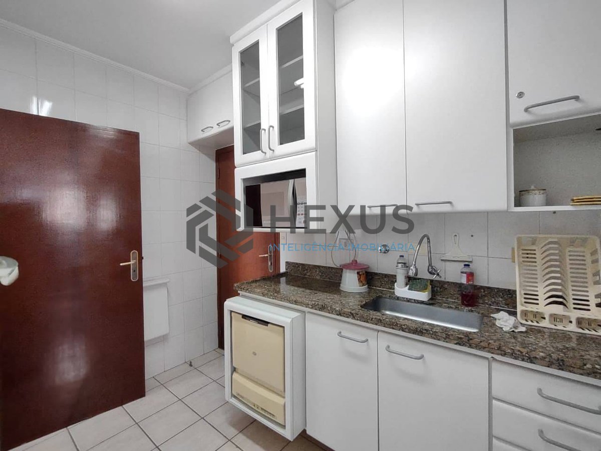 Foto 19 de Apartamento com varanda vista mar e lazer na Praia da Enseada, Guaruja