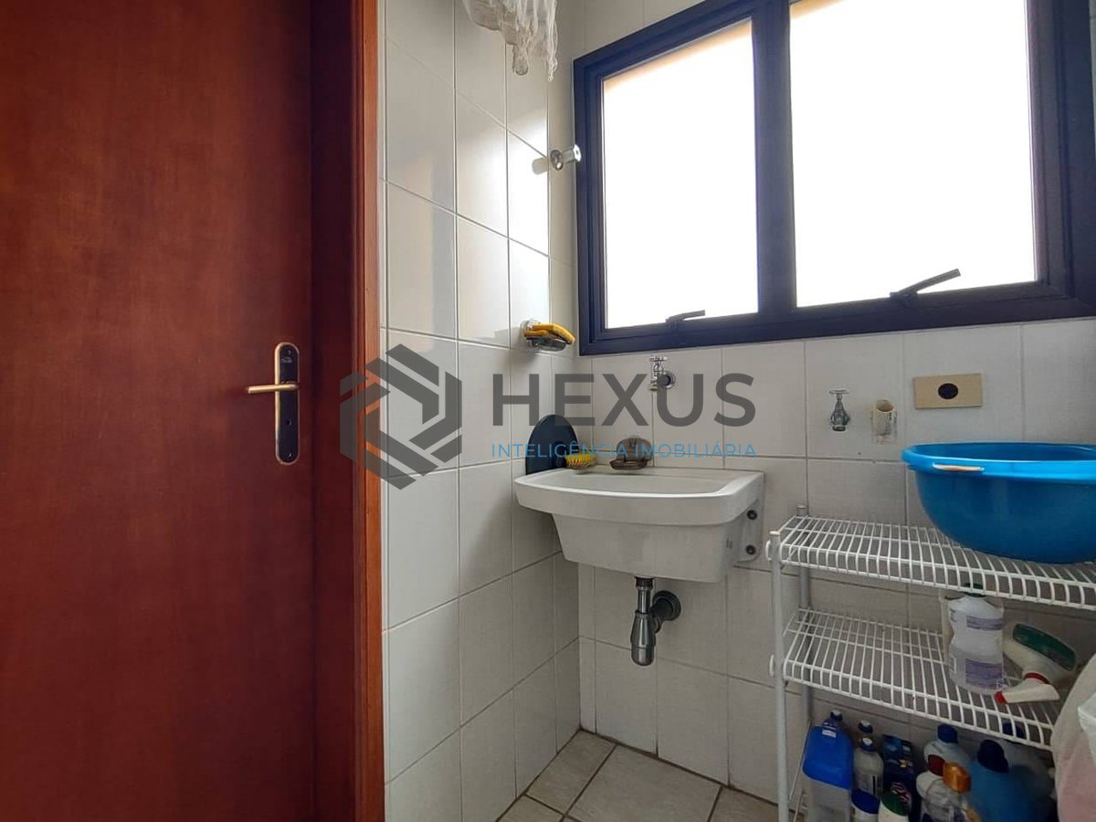 Foto 22 de Apartamento com varanda vista mar e lazer na Praia da Enseada, Guaruja