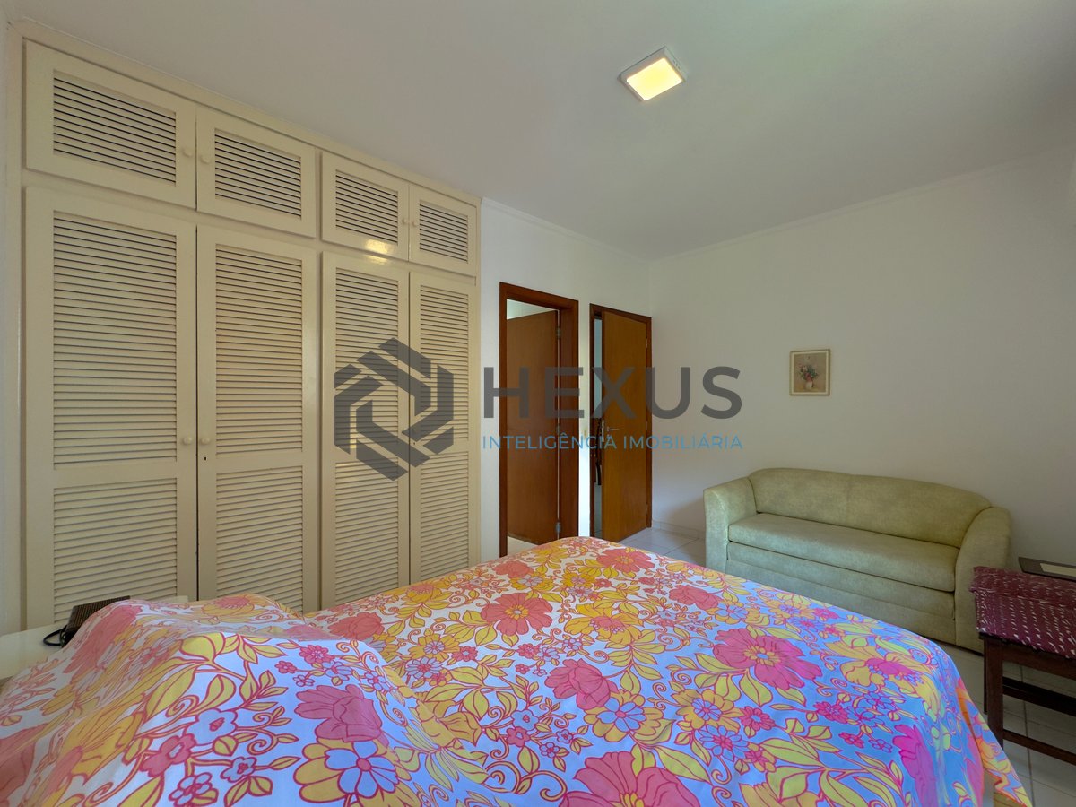 Foto 12 de Apartamento com varanda vista mar e lazer na beira mar Praia das Pitangueiras, Guaruja