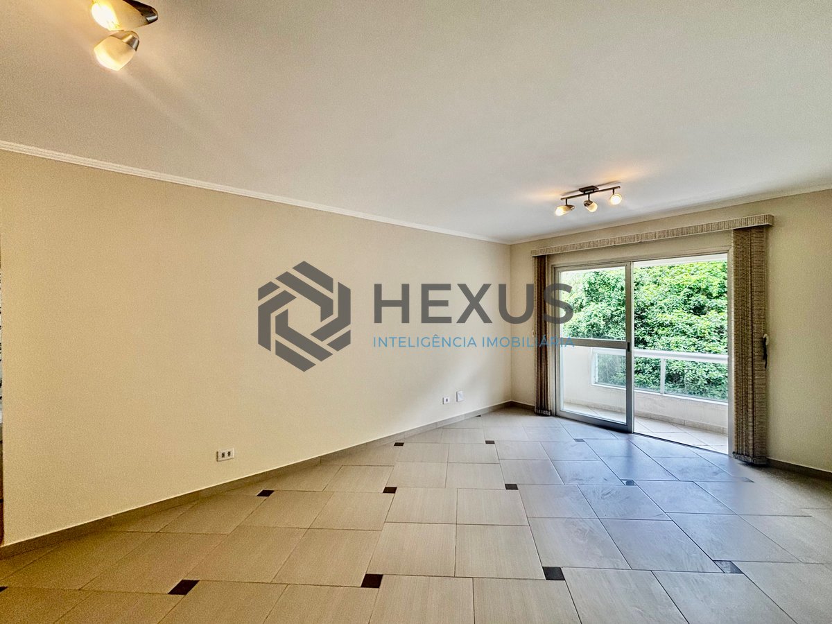 Foto 5 de Apartamento com varanda vista mar e lazer na beira mar da Praia das Pitangueiras, Guarujá