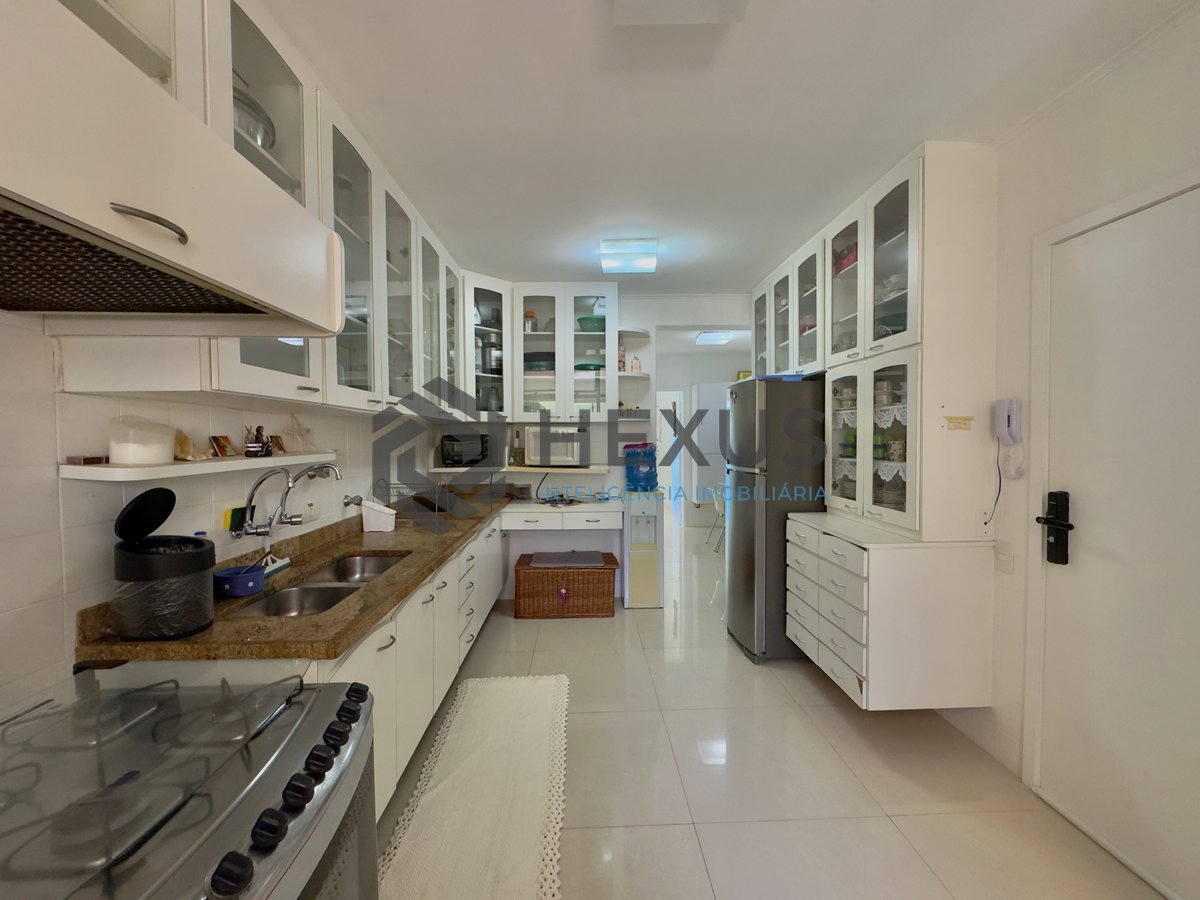 Foto 34 de Apartamento reformado frente ao mar com varanda e lazer na Praia das Asturias, Guaruja