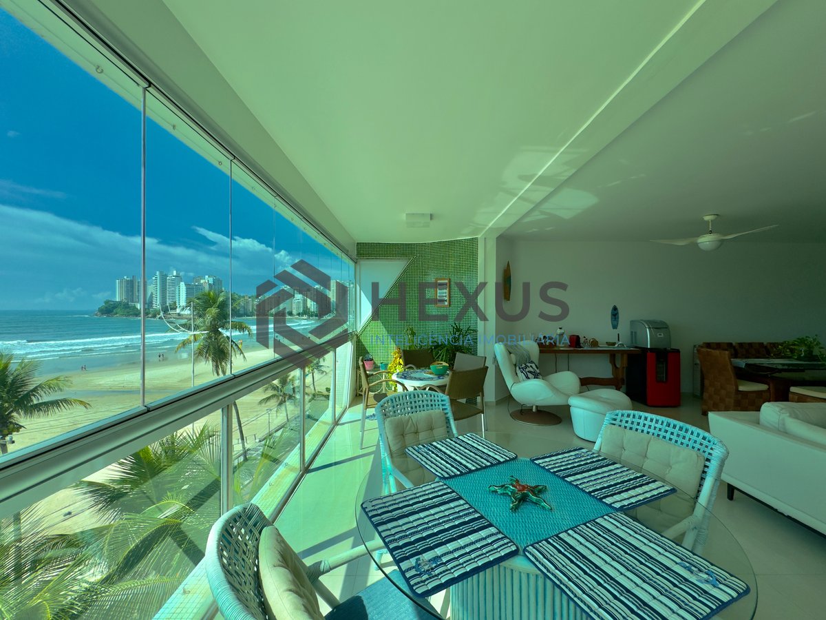 Foto 8 de Apartamento reformado frente ao mar com varanda e lazer na Praia das Asturias, Guaruja