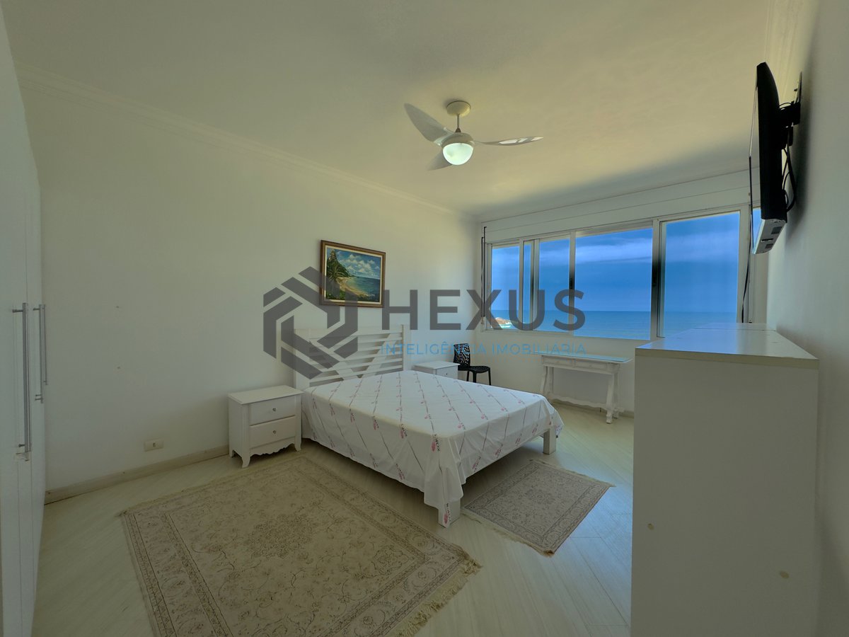 Foto 15 de Apartamento frente mar com varanda vista mar nas Pitangueiras, Guarujá