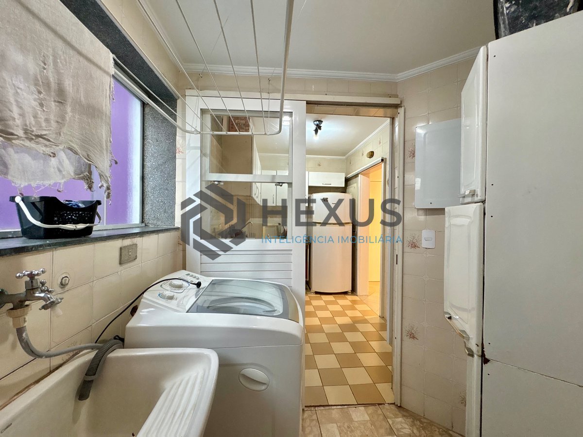 Foto 18 de Apartamento com varanda na Praia da Enseada, Guaruja