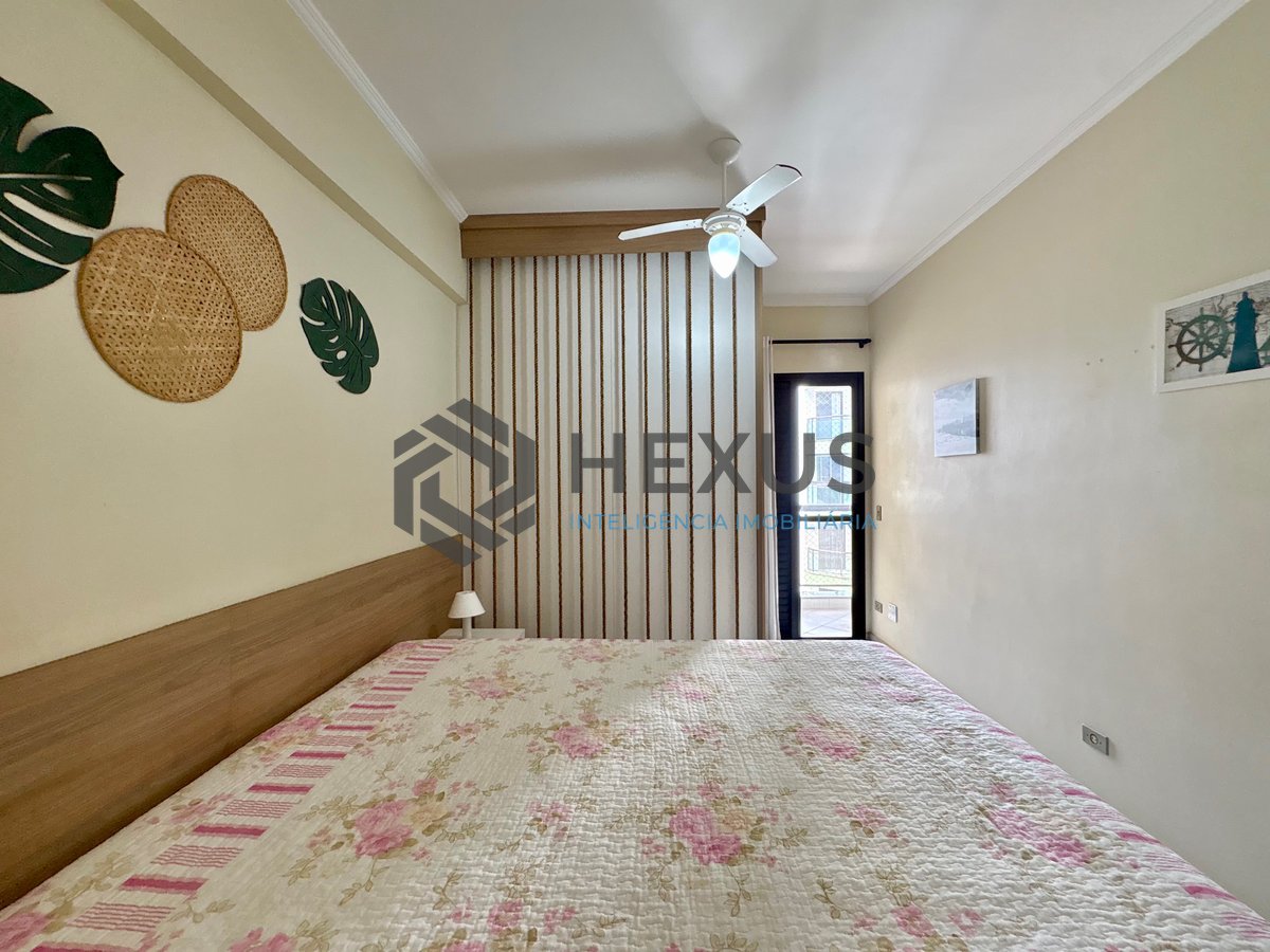 Foto 13 de Apartamento com varanda e lazer na Praia da Enseada, Guarujá