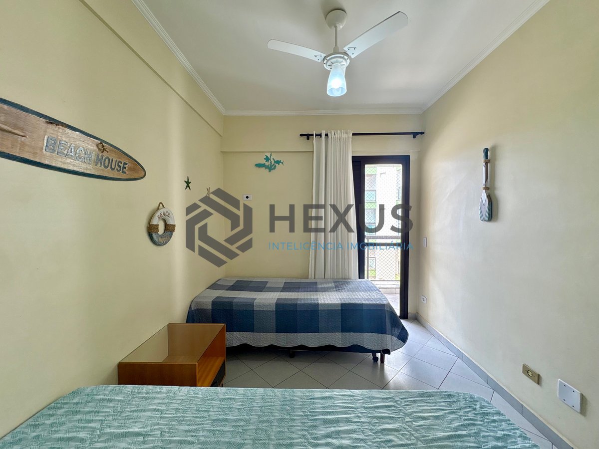 Foto 18 de Apartamento com varanda e lazer na Praia da Enseada, Guarujá
