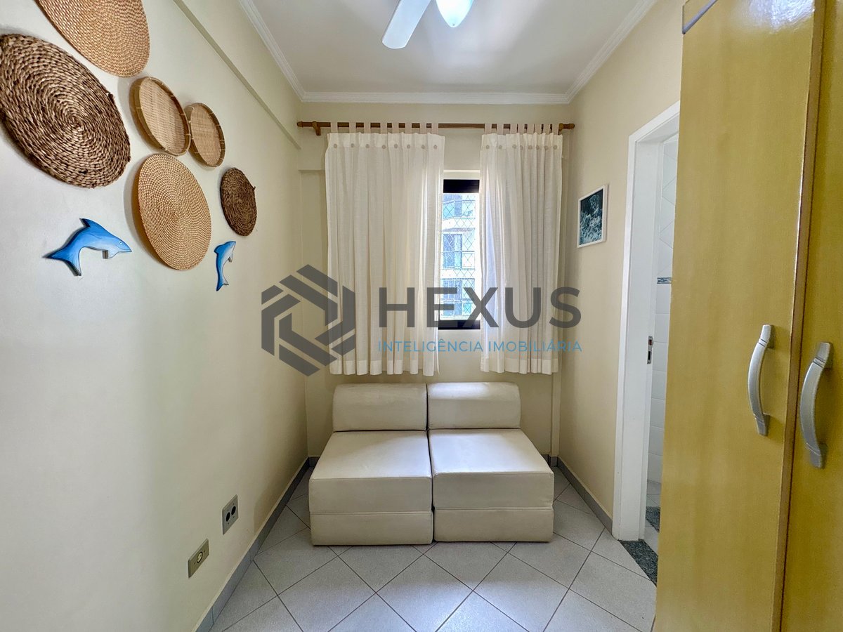 Foto 20 de Apartamento com varanda e lazer na Praia da Enseada, Guarujá