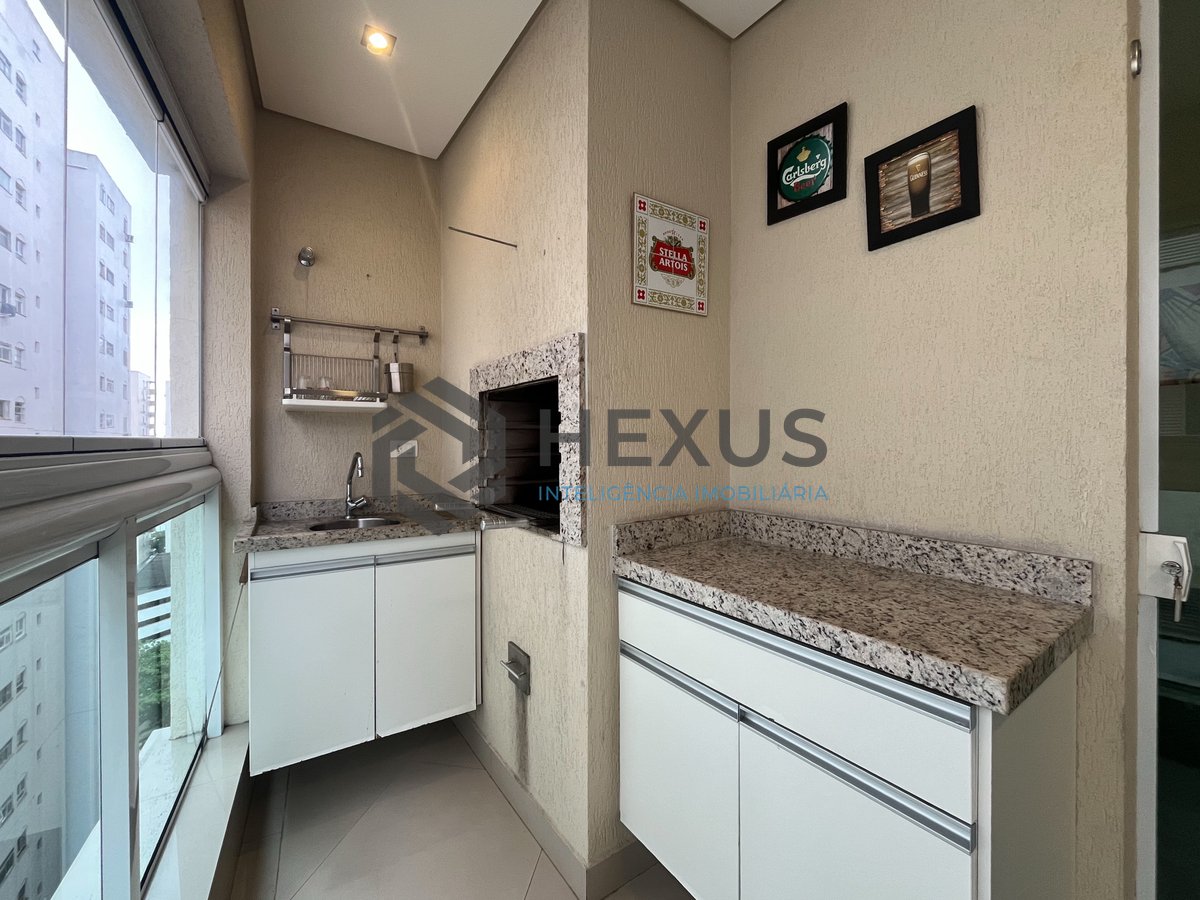 Foto 10 de Apartamento com varanda gourmet e lazer na Praia das Pitangueiras, Guaruja