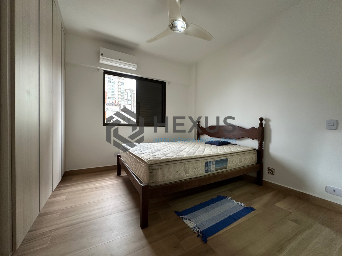 Foto 23 de Apartamento reformado com varanda e lazer a 550 metros da Praia da Enseada, Guarujá