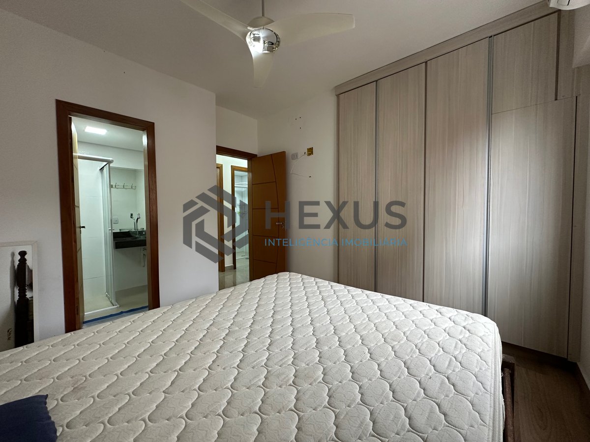 Foto 24 de Apartamento reformado com varanda e lazer a 550 metros da Praia da Enseada, Guarujá