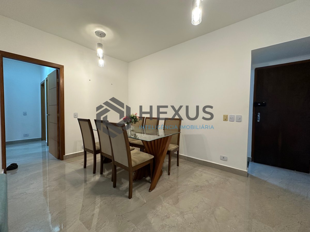 Foto 6 de Apartamento reformado com varanda e lazer a 550 metros da Praia da Enseada, Guarujá