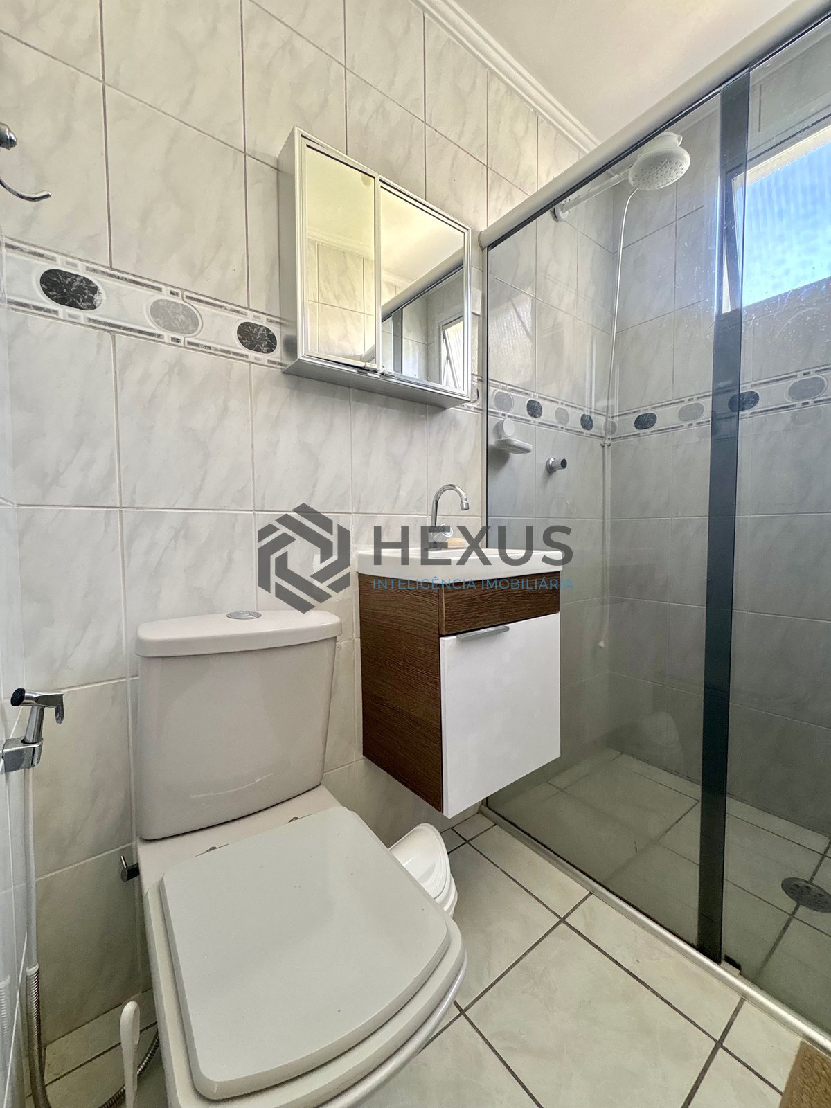 Foto 7 de Apartamento com varanda na Praia da Enseada, Guarujá