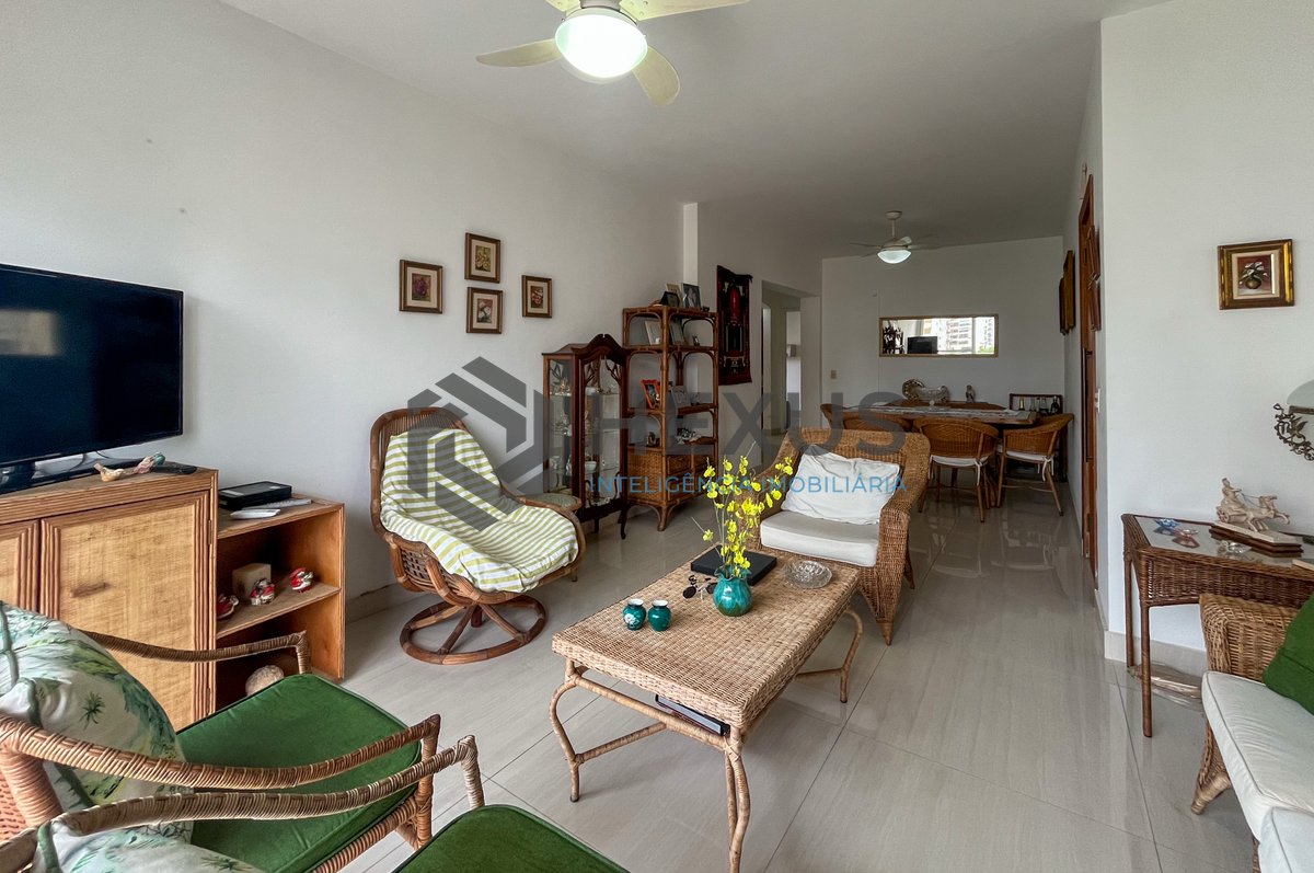 Foto 5 de Apartamento com 2 varandas e lazer a 2 quadras da Praia das Pitangueiras, Guarujá