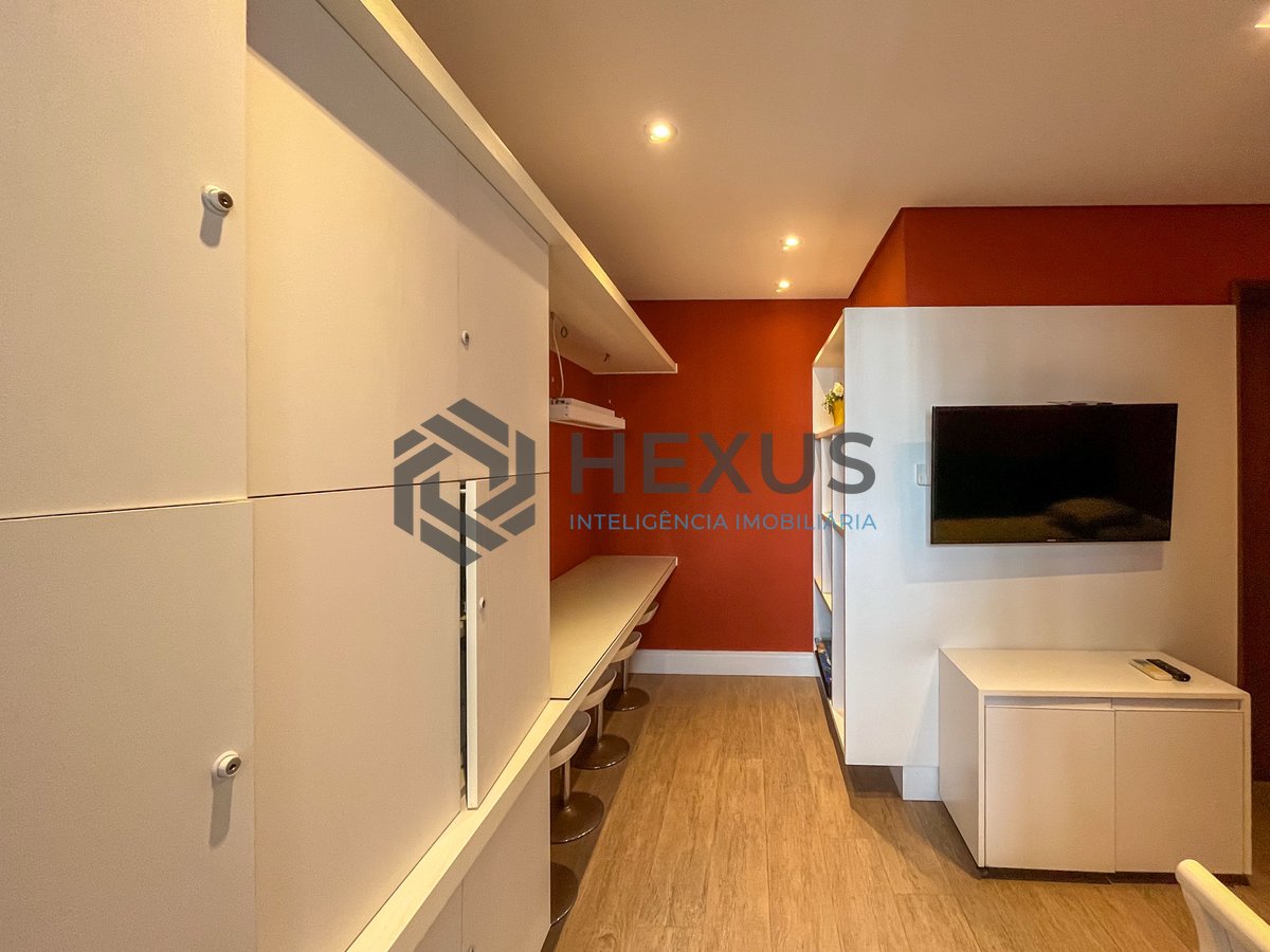 Foto 18 de Apartamento com varanda e lazer na beira mar da Praia das Astúrias, Guarujá