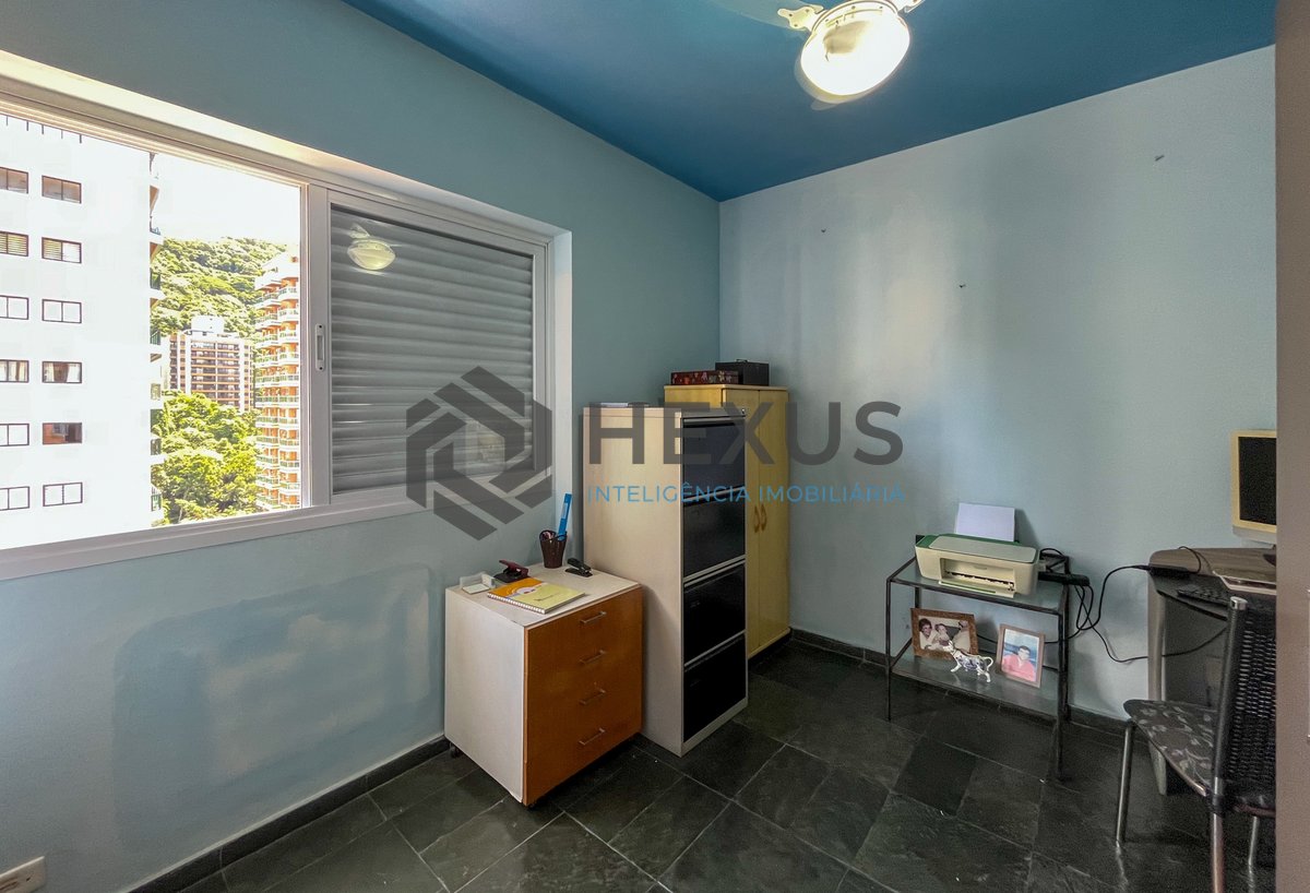 Foto 22 de Apartamento com varanda e lazer a 2 quadras da Praia das Pitangueiras, Guarujá