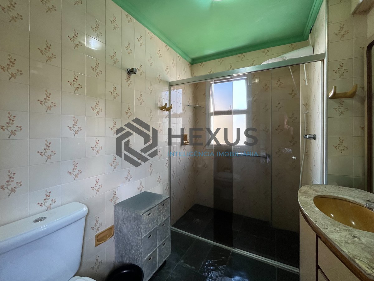Foto 30 de Apartamento com varanda e lazer a 2 quadras da Praia das Pitangueiras, Guarujá