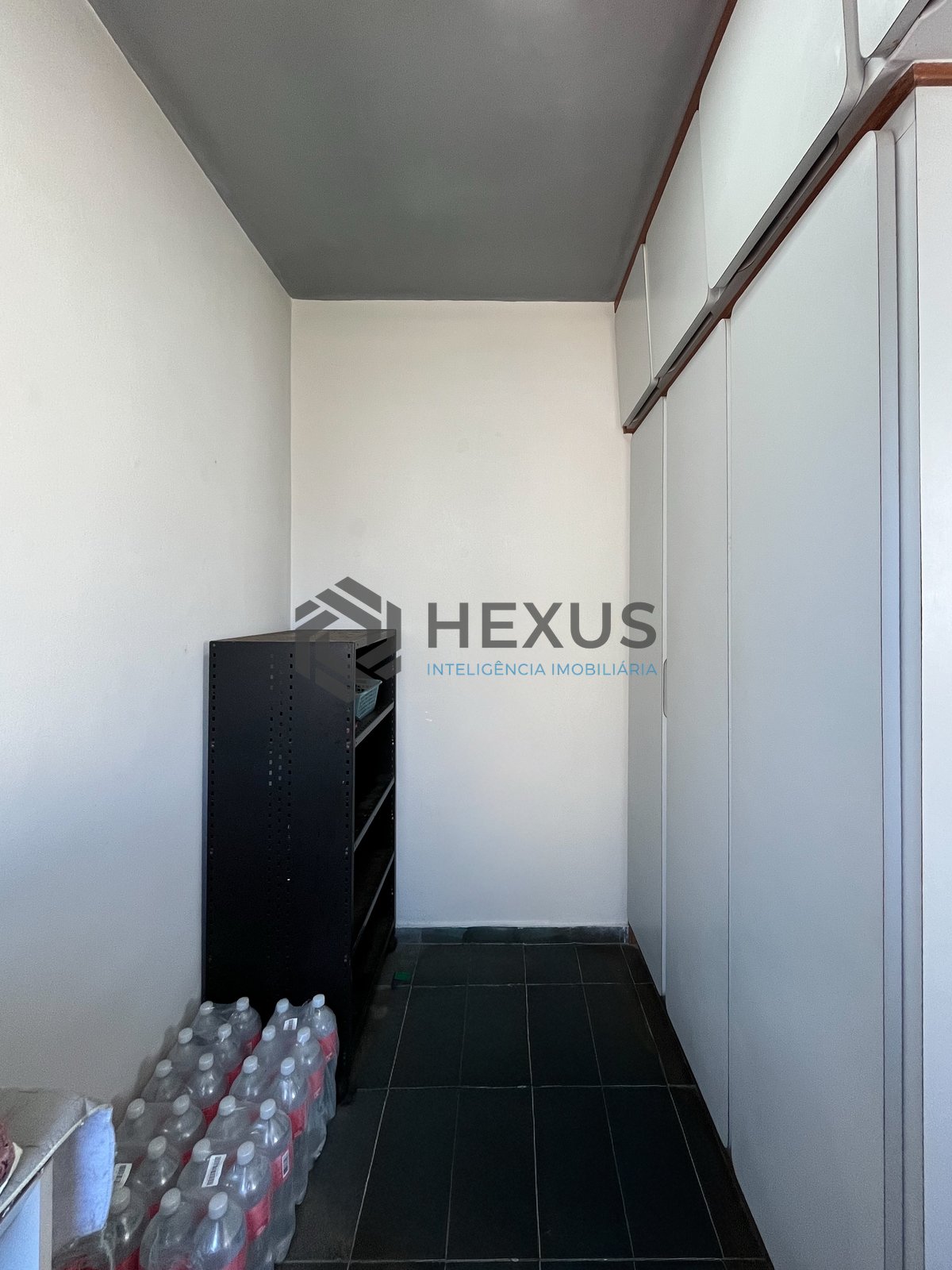 Foto 34 de Apartamento com varanda e lazer a 2 quadras da Praia das Pitangueiras, Guarujá