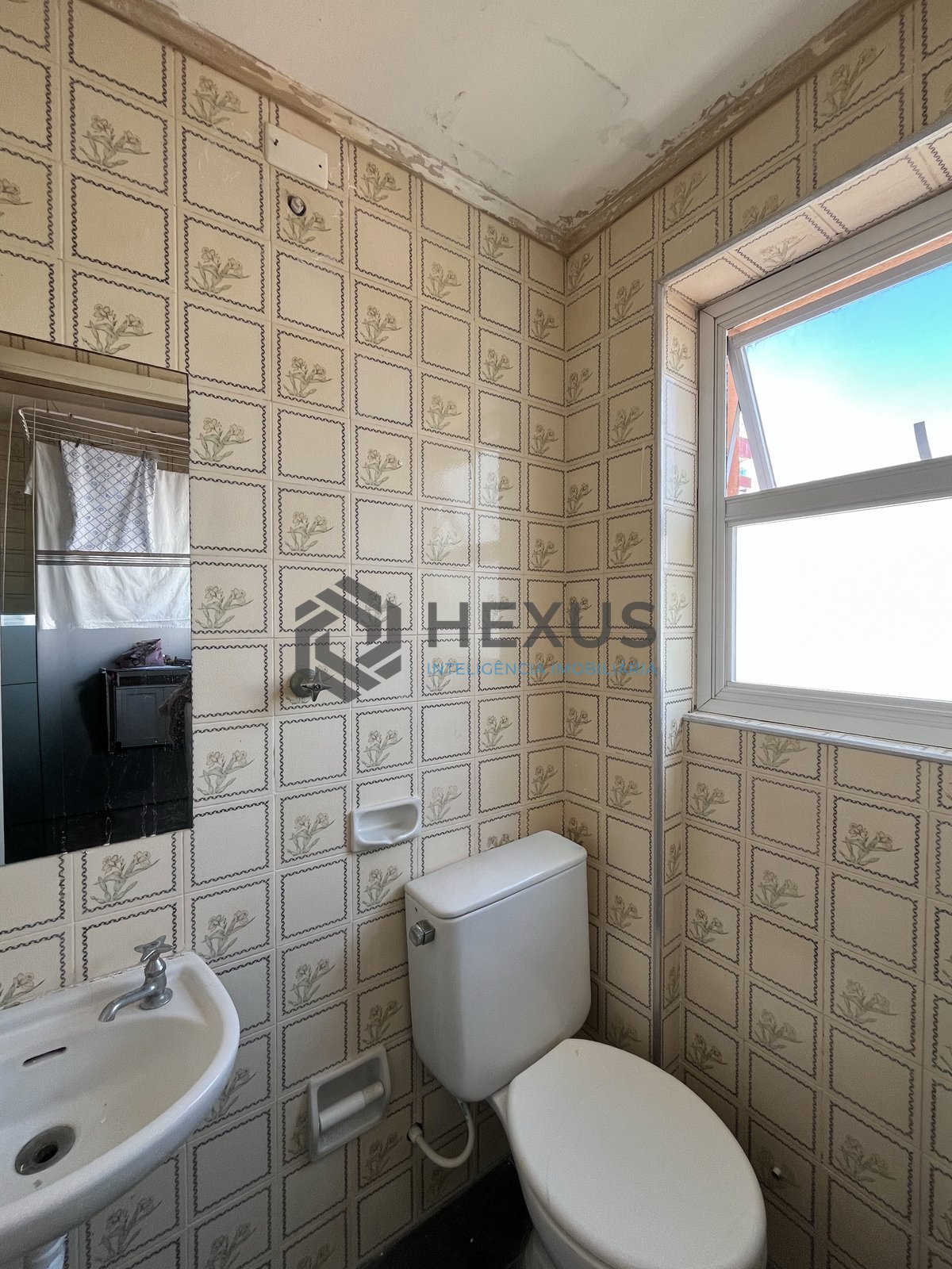 Foto 35 de Apartamento com varanda e lazer a 2 quadras da Praia das Pitangueiras, Guarujá
