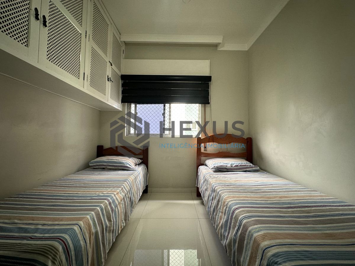 Foto 9 de Apartamento Reformado para Locação Anual na Praia das Pitangueiras – 200m do Mar | 2 Dorms + Dependência