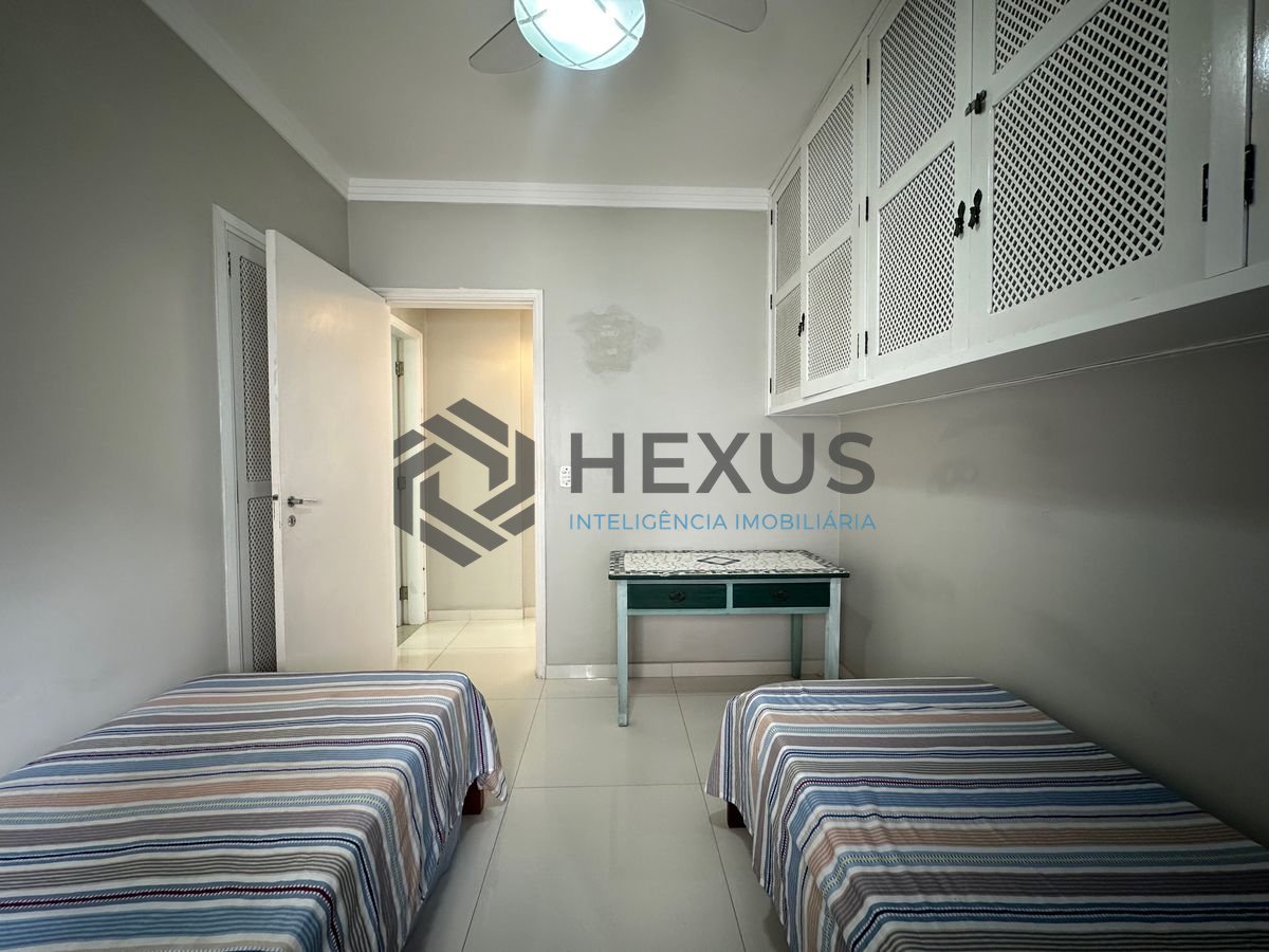 Foto 10 de Apartamento Reformado para Locação Anual na Praia das Pitangueiras – 200m do Mar | 2 Dorms + Dependência