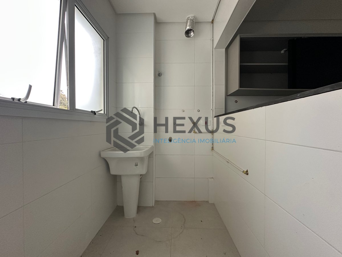 Foto 5 de Apartamento com varanda e lazer na Praia da Enseada, Guarujá