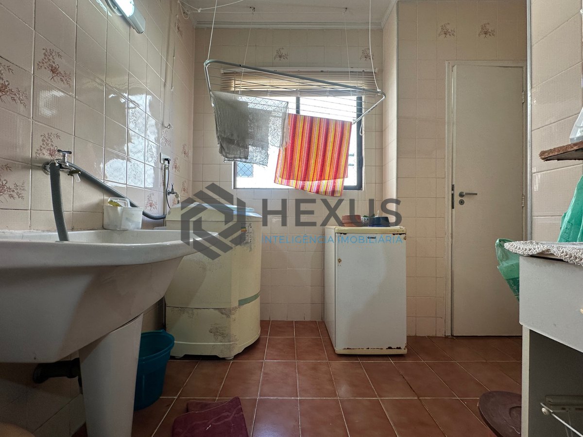 Foto 20 de Apartamento mobiliado com varanda na Praia da Enseada, Guarujá
