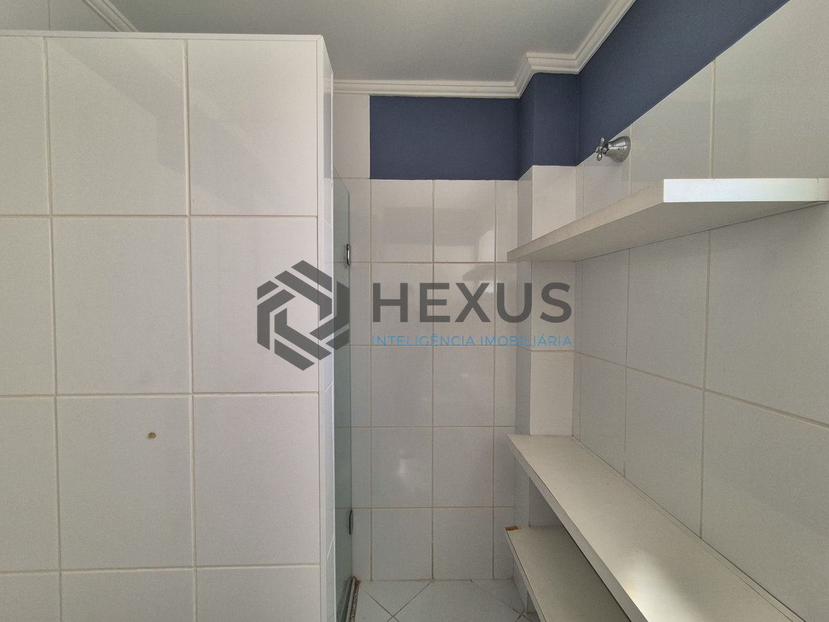 Foto 14 de Apartamento reformado com varanda na Praia das Astúrias, Guarujá