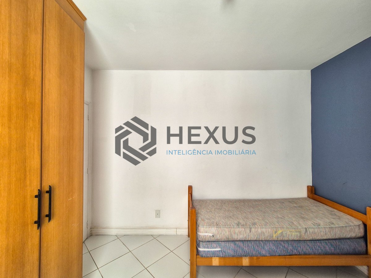 Foto 18 de Apartamento reformado com varanda na Praia das Astúrias, Guarujá