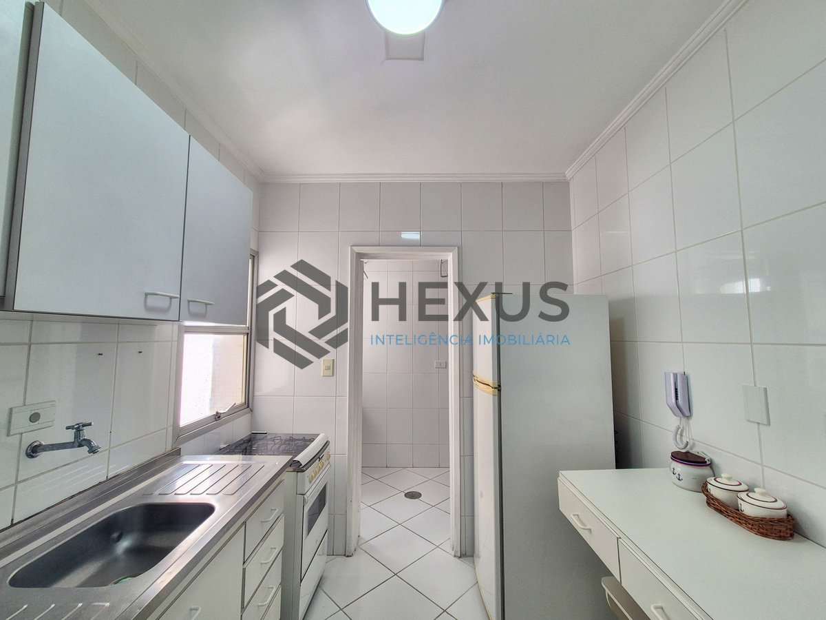 Foto 20 de Apartamento reformado com varanda na Praia das Astúrias, Guarujá
