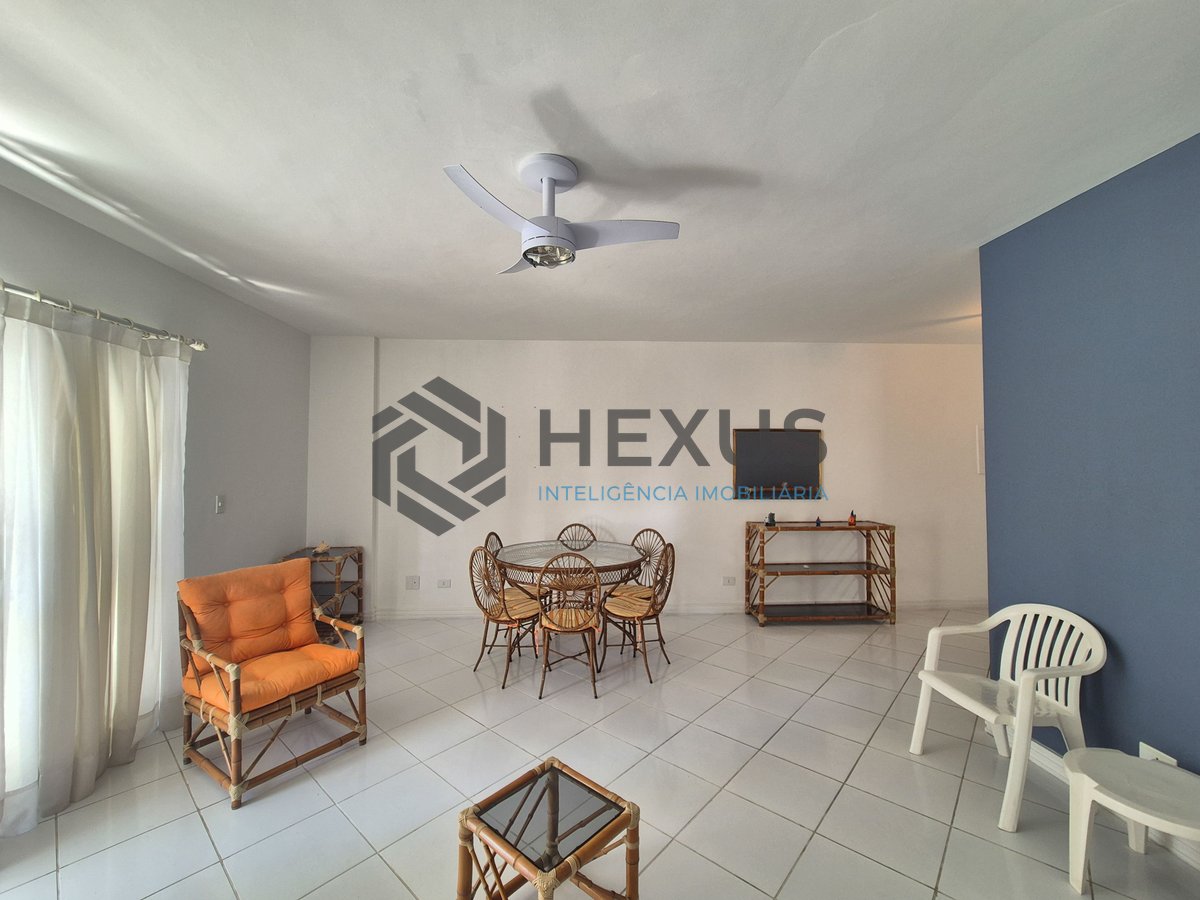 Foto 4 de Apartamento reformado com varanda na Praia das Astúrias, Guarujá