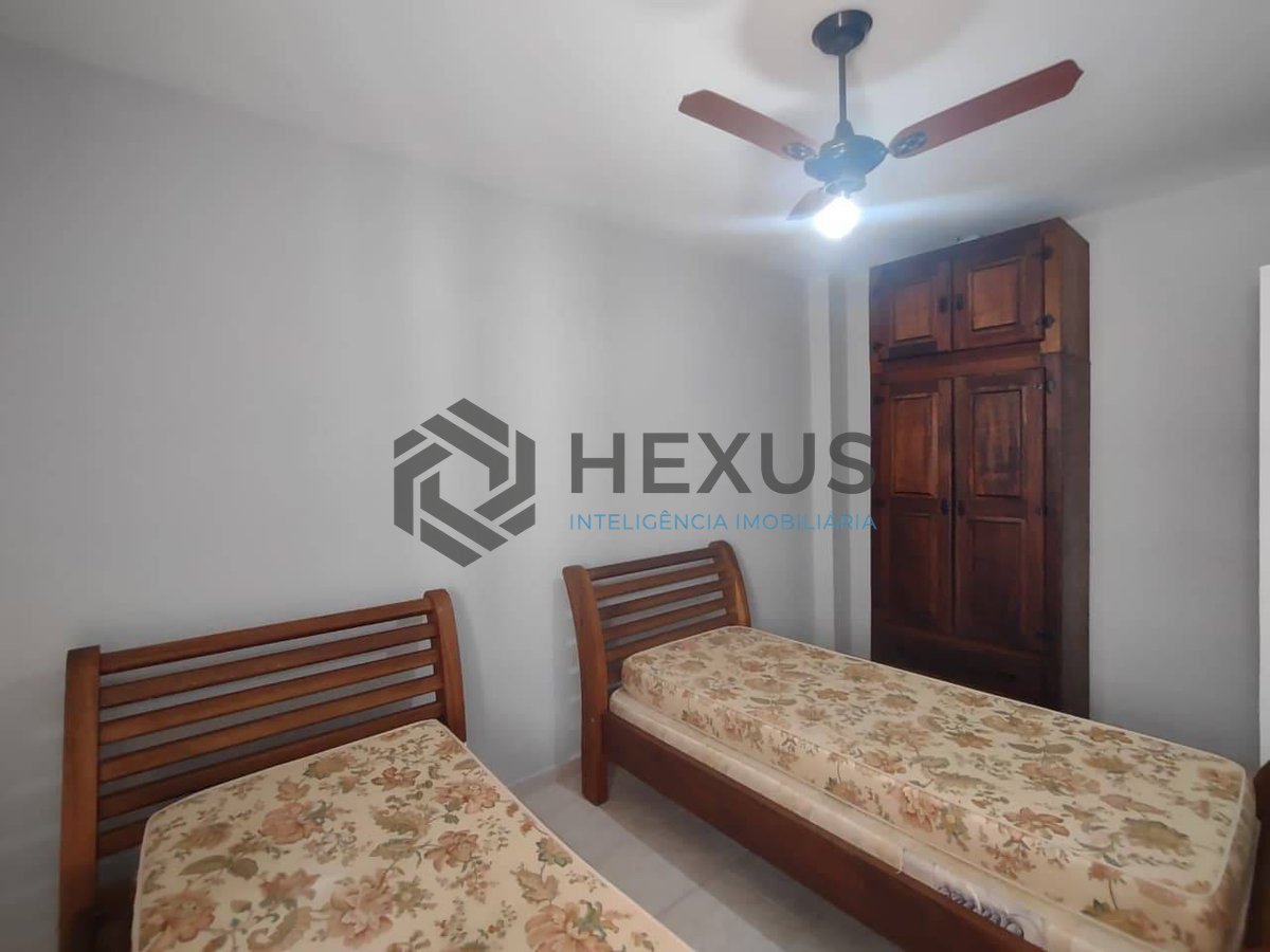 Foto 9 de Apartamento com varanda na Praia da Enseada, Guarujá