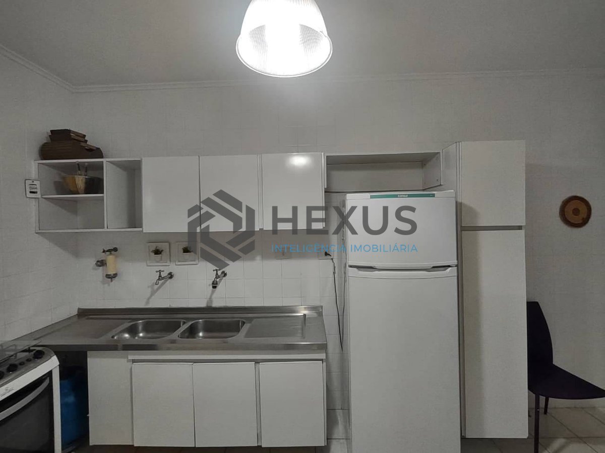 Foto 21 de Apartamento com varanda e lazer na Praia da Enseada, Guarujá