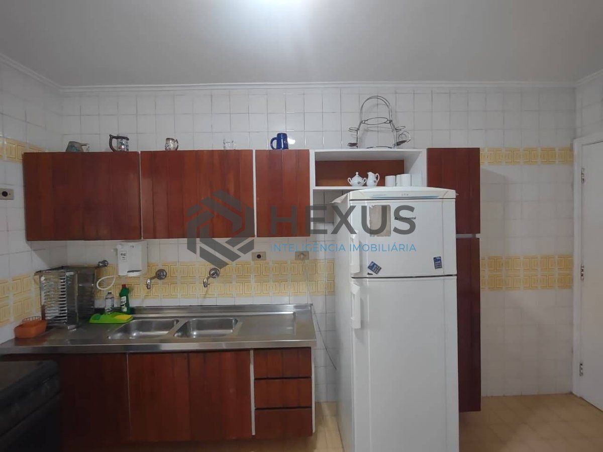 Foto 19 de Apartamento com varanda e lazer na Praia da Enseada, Guarujá