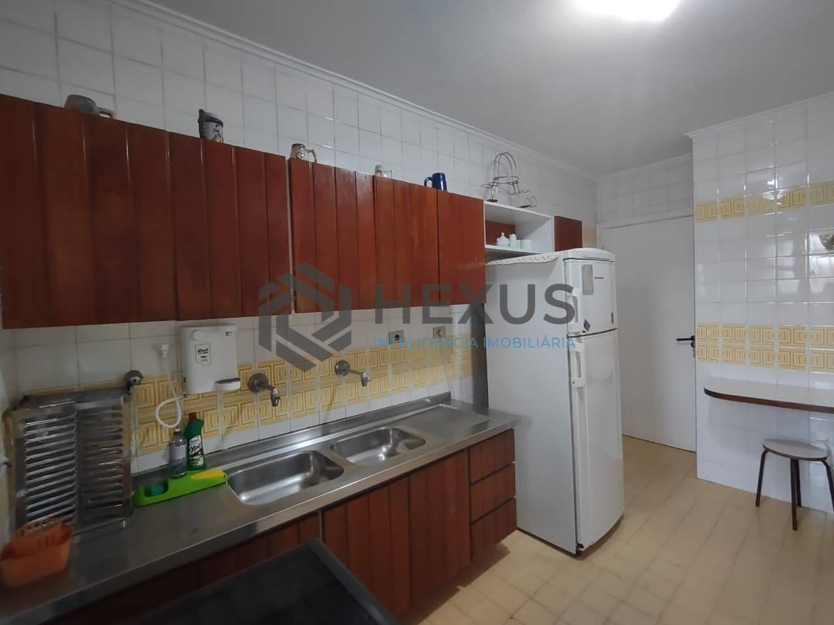 Foto 20 de Apartamento com varanda e lazer na Praia da Enseada, Guarujá