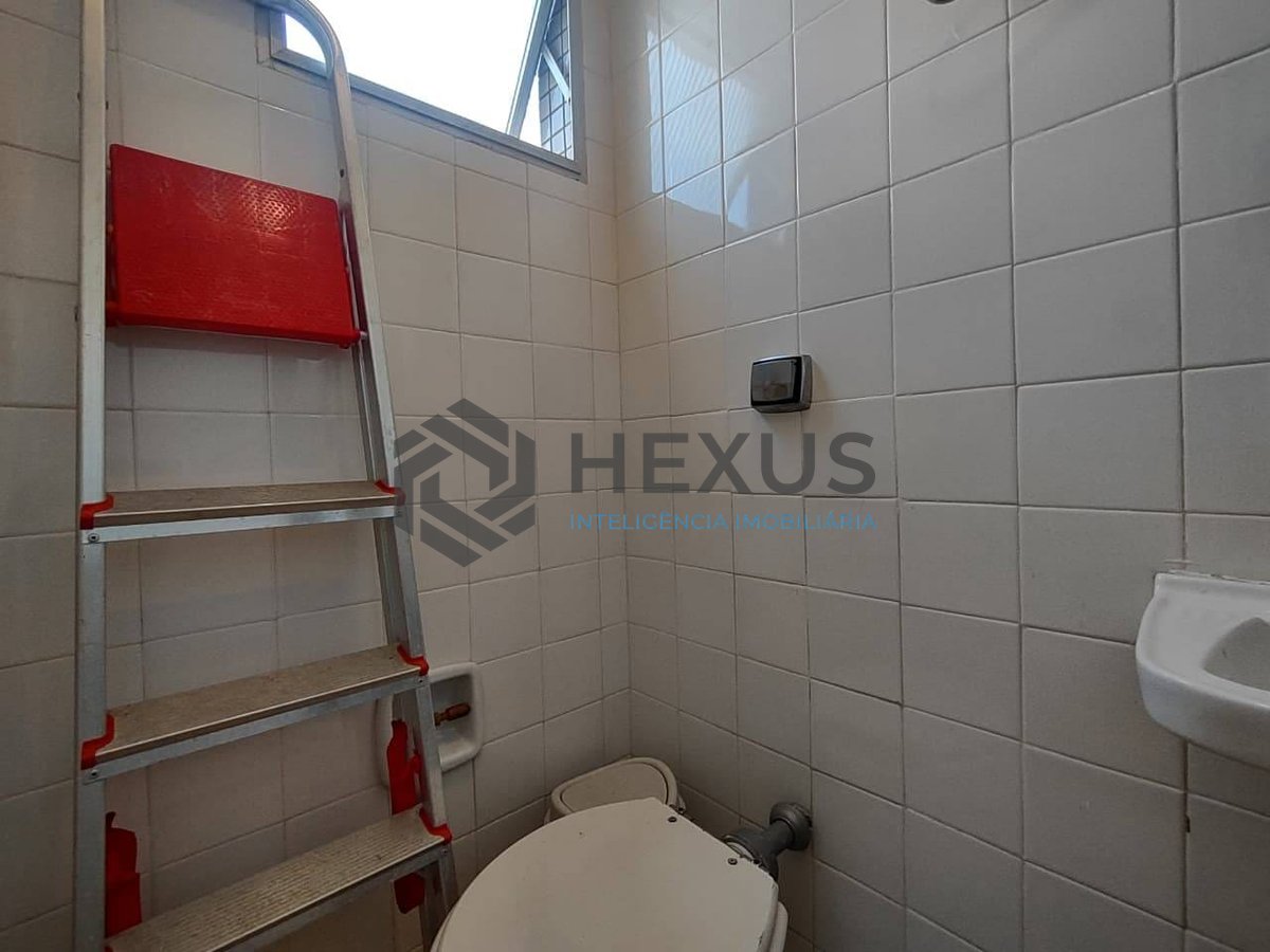 Foto 21 de Apartamento com varanda e lazer na Praia da Enseada, Guarujá