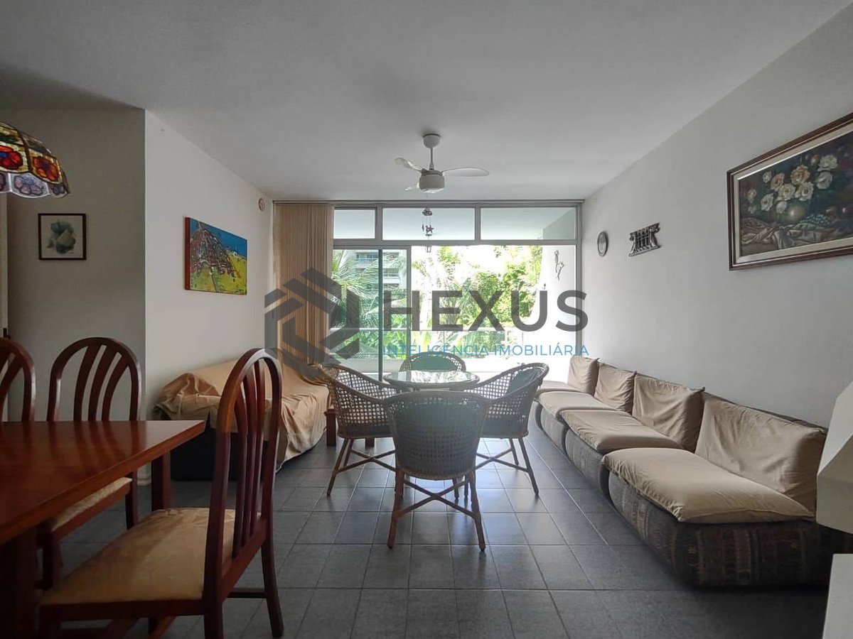 Foto 2 de Apartamento com varanda e lazer na Praia da Enseada, Guarujá