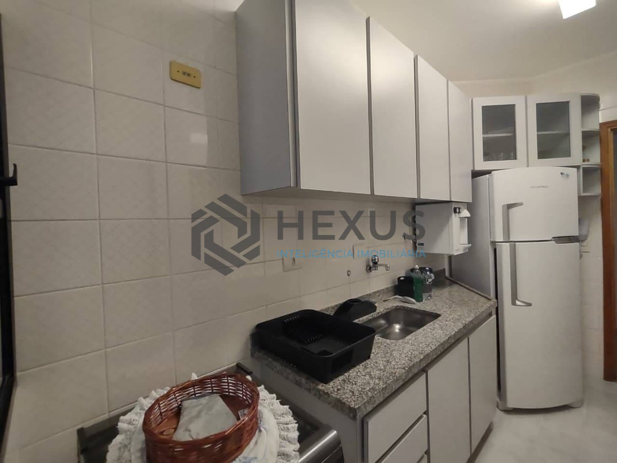 Foto 23 de Apartamento com varanda e lazer na Praia da Enseada, Guarujá