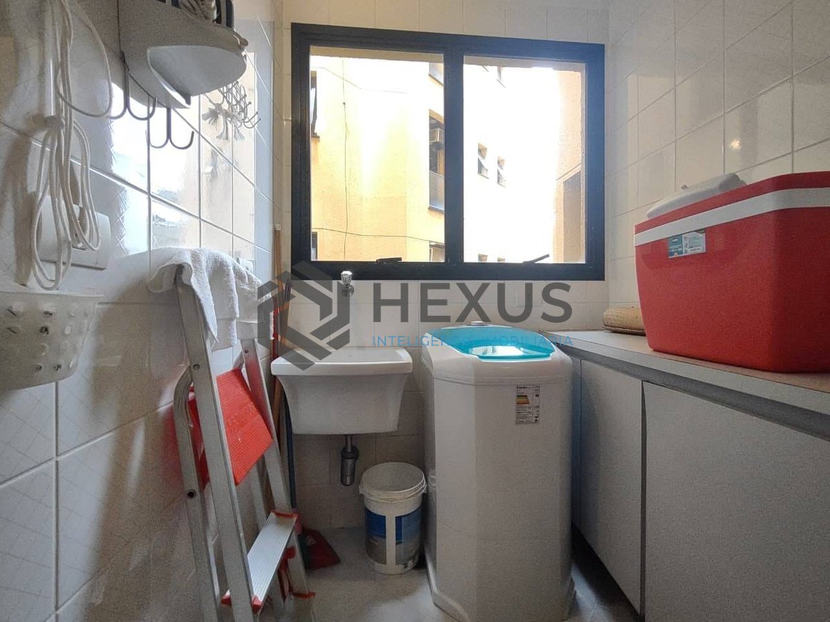 Foto 24 de Apartamento com varanda e lazer na Praia da Enseada, Guarujá