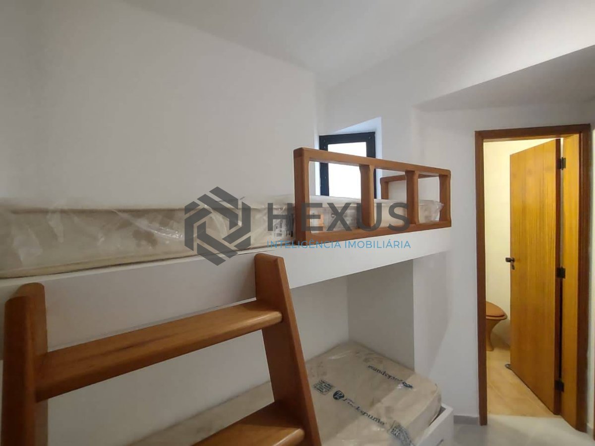 Foto 10 de Apartamento com varanda e lazer na Praia da Enseada, Guarujá