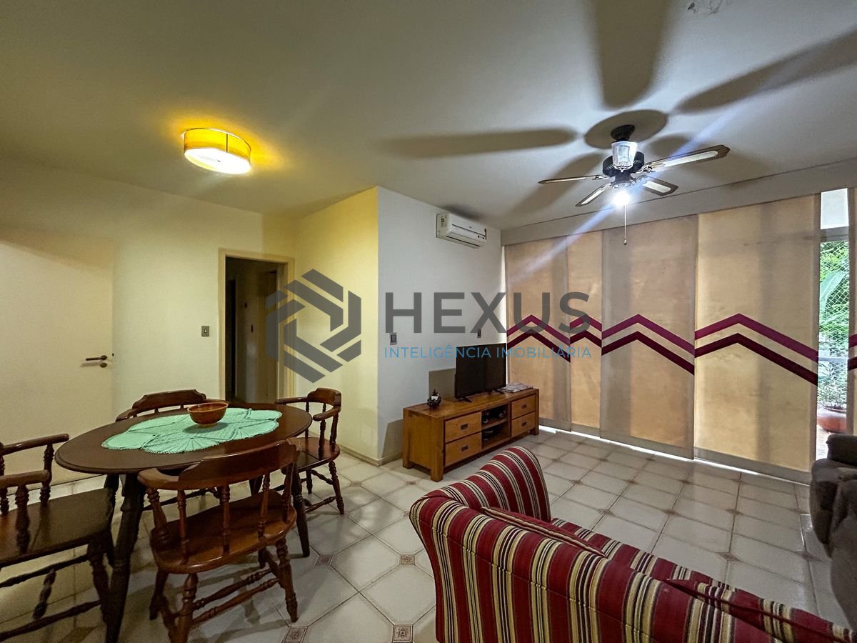 Foto 2 de Apartamento com varanda e lazer a 300m da praia na Brunella na Enseada, Guarujá